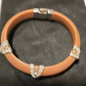 Modital Bijoux BEIGE RUBBER & RHINESTONE X’S BRACELET mint